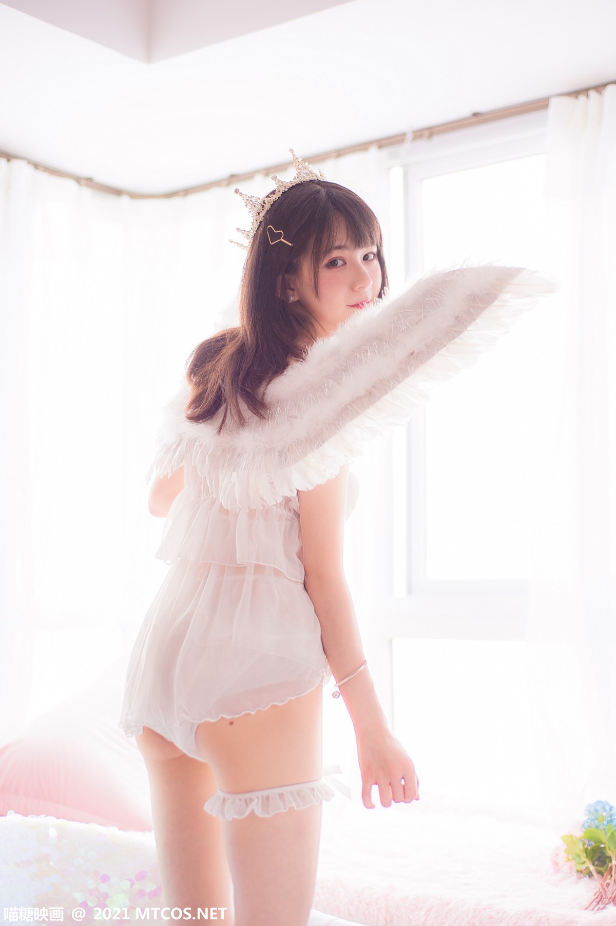 jpxgyw.com[喵糖映画]Vol.351_白色薄纱内衣美女私房彩色波波池秀完美身材撩人诱惑写真22P