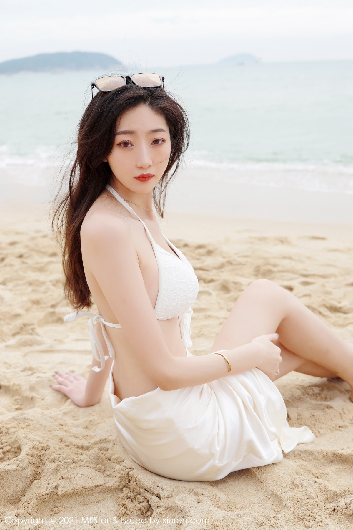 jpxgyw.com[MFStar模范学院]Vol.464_嫩模安琪Yee三亚旅拍海边沙滩白色比基尼秀完美身材诱惑写真51P