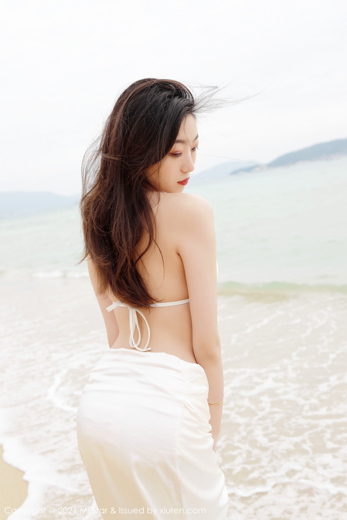 jpxgyw.com[MFStar模范学院]Vol.464_嫩模安琪Yee三亚旅拍海边沙滩白色比基尼秀完美身材诱惑写真51P