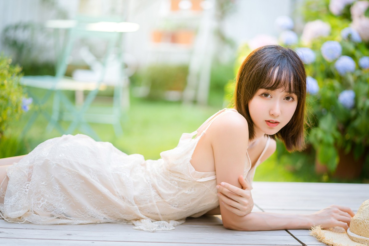 jpxgyw.com[喵糖映画]Vol.355_短发美女户外性感吊带连身裙秀白嫩肌肤湿身撩人诱惑写真35P