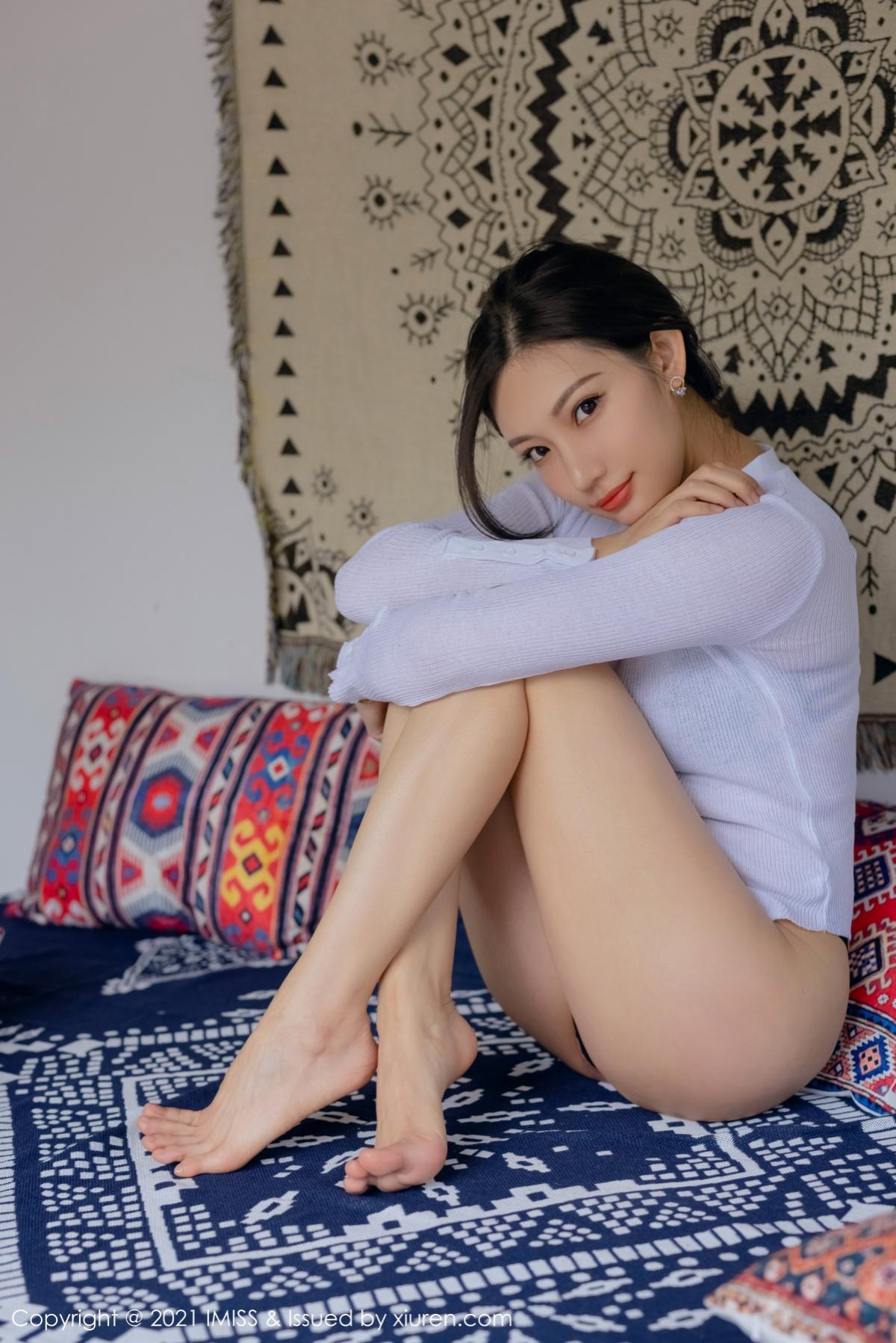 jpxgyw.com[IMISS爱蜜社]Vol.562_女神小狐狸Kathryn白衬衣配超薄黑丝裤袜秀翘臀美腿诱惑写真58P