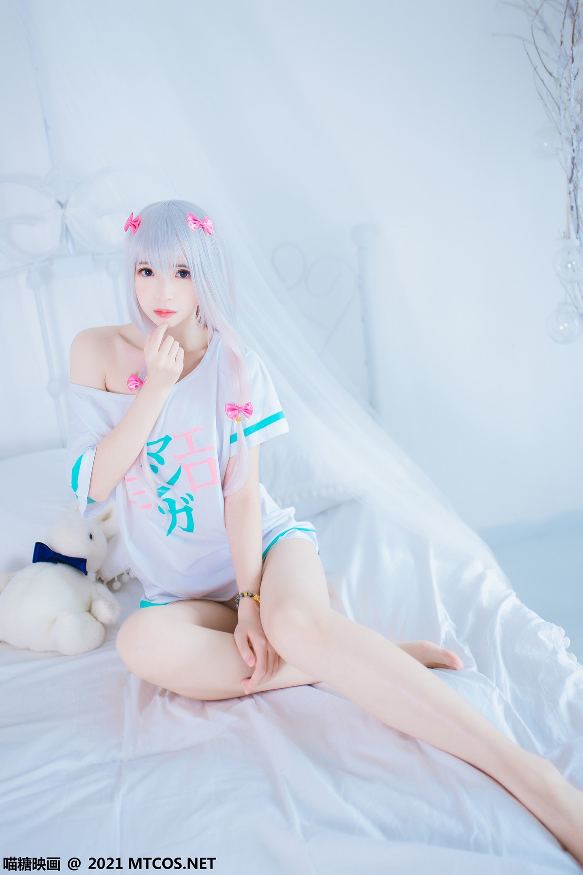 jpxgyw.com[喵糖映画]Vol.359_猫女郎美少女私房性感白色短T秀白嫩肌肤迷人美腿诱惑写真22P