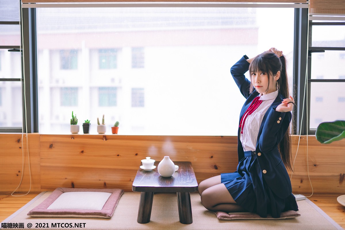 jpxgyw.com[喵糖映画]Vol.360_JK制服美女居家私房百褶裙下性感黑丝裤袜秀美腿诱惑写真38P