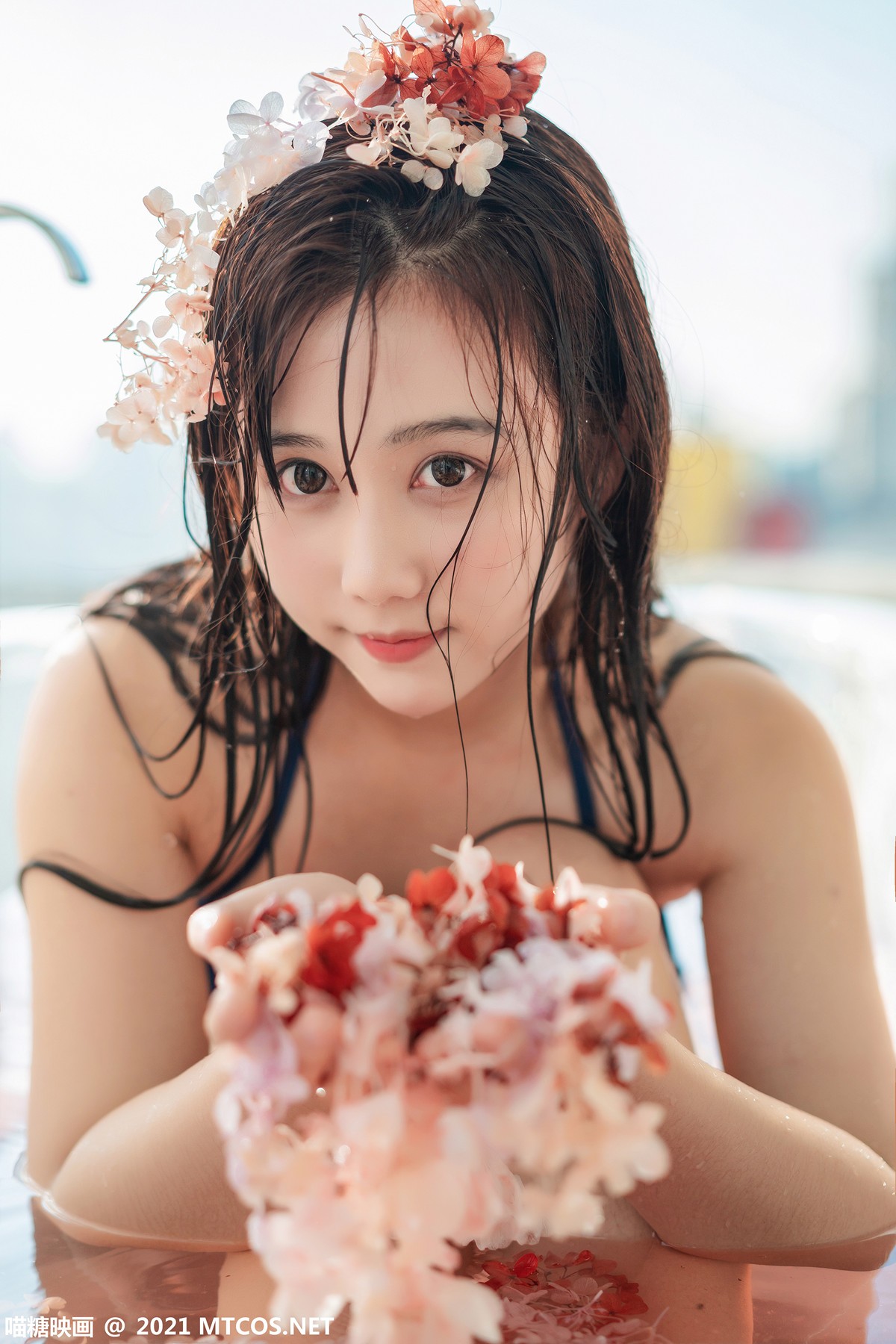 jpxgyw.com[喵糖映画]Vol.361_靓丽小美女私房浴缸里性感比基尼秀完美身材迷人诱惑写真35P