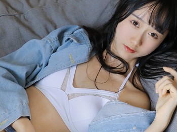 Vol.363_秀发小青春美女私人脱牛仔服露性感白色内衣秀完美身材骚扰写真20P