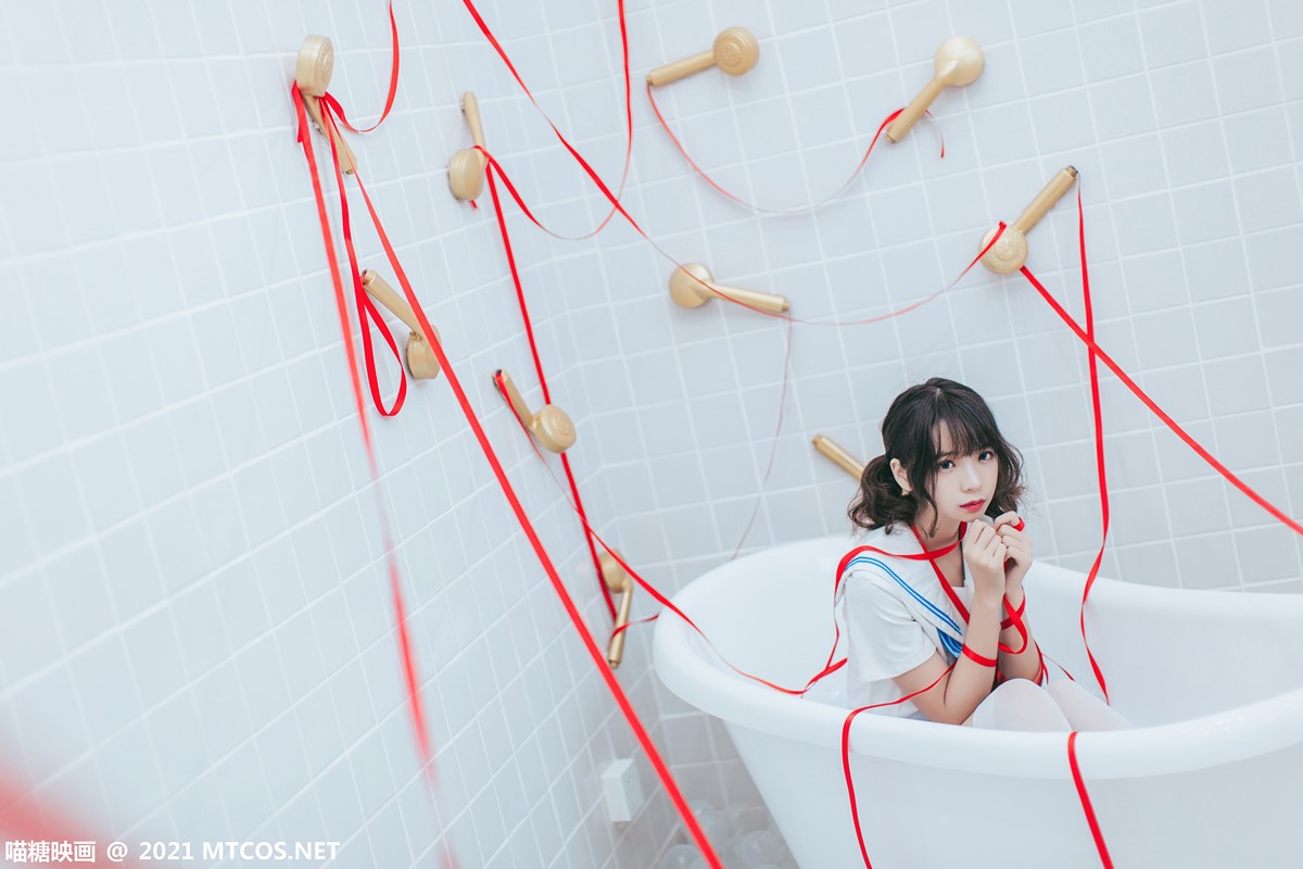 jpxgyw.com[喵糖映画]Vol.364_JK制服美女浴室红色飘带捆绑艺白丝腿袜秀美腿迷人写真21P
