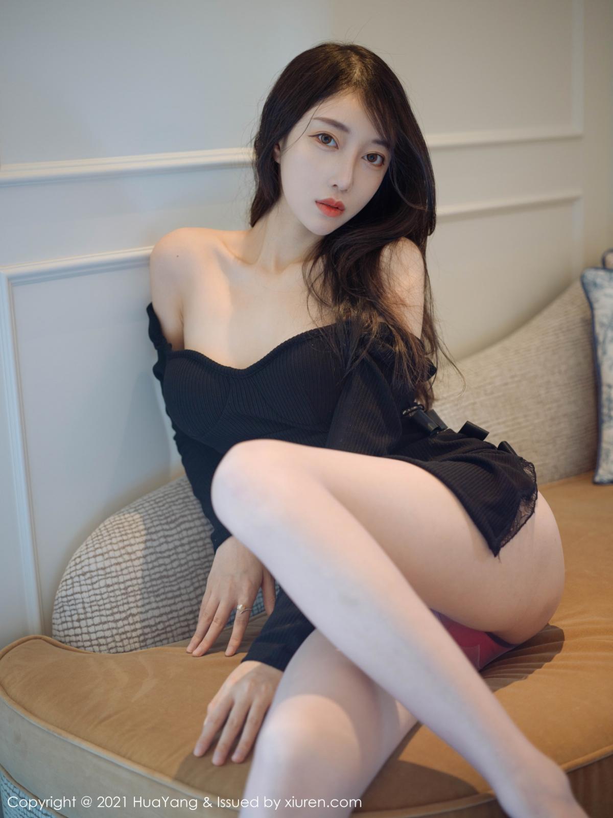 [HuaYang花漾]Vol.374_丽质美人玥儿玥er厦门旅拍私房典雅黑色礼裙配肉丝裤袜诱惑写真51P