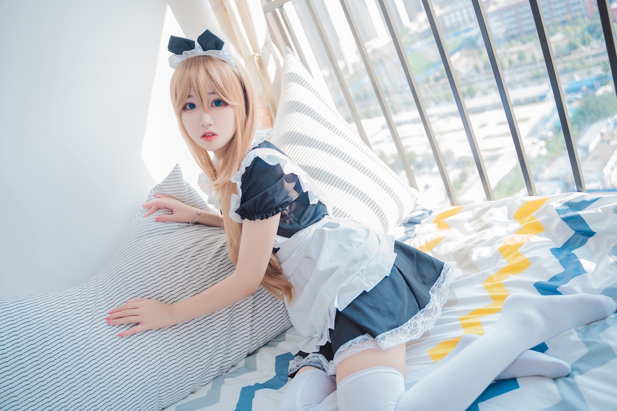 jpxgmn.cc[喵糖映画]Vol.368_猫女郎美少女私房性感蕾丝边女仆装配白丝腿袜迷人诱惑写真37P