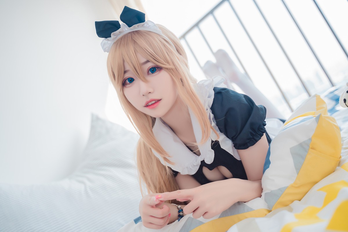 jpxgmn.cc[喵糖映画]Vol.368_猫女郎美少女私房性感蕾丝边女仆装配白丝腿袜迷人诱惑写真37P