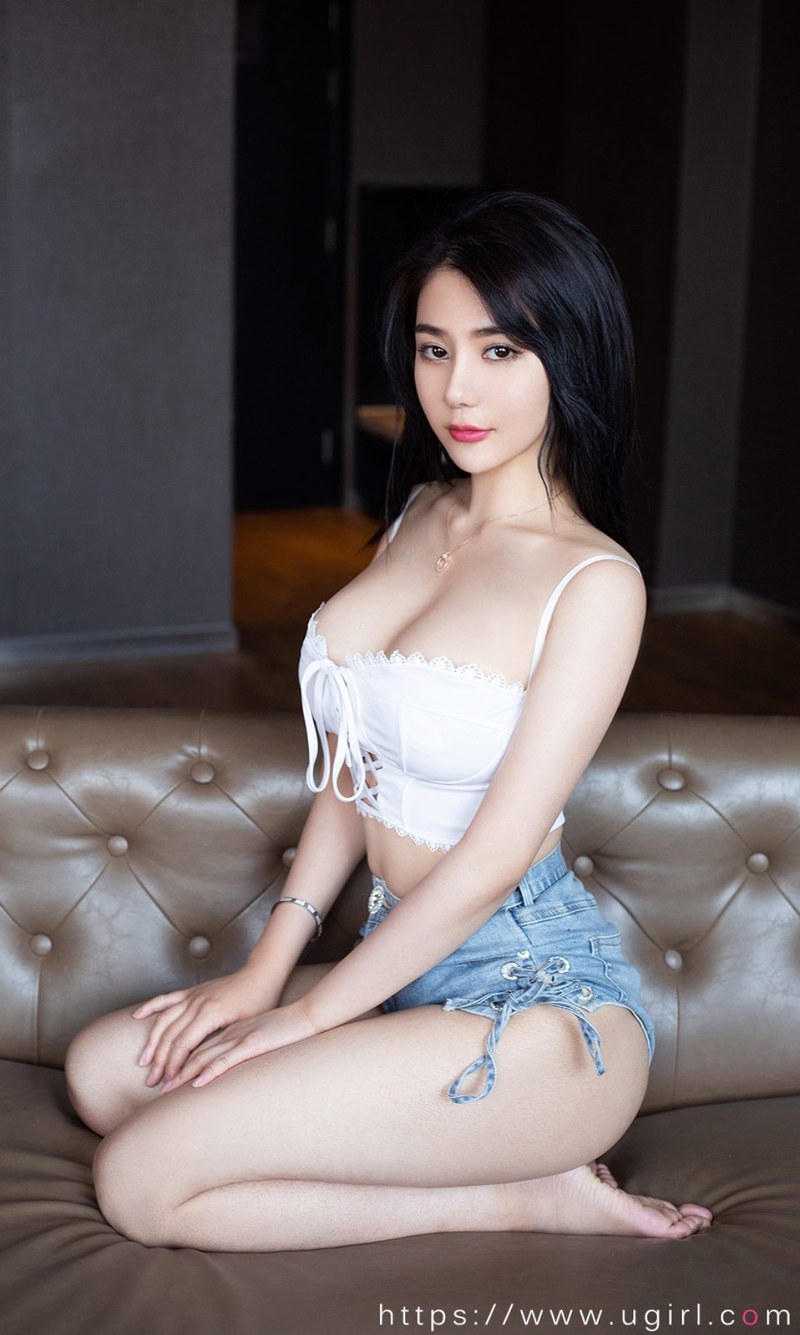 jpxgmn.cc[Ugirls爱尤物]No.2055_嫩模如歌元气少女主题性感吊带内衣配牛仔短裤完美诱惑写真35P