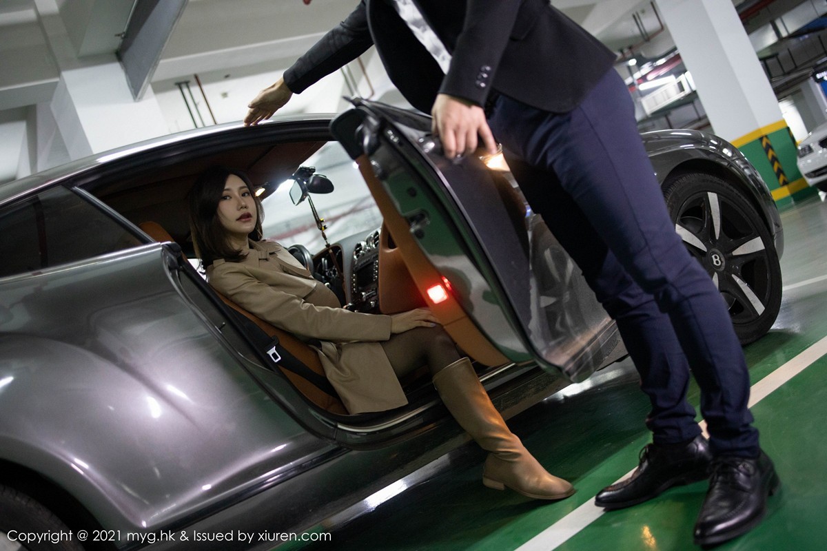 jpxgmn.cc[MyGirl美媛馆]Vol.500_女神绮里嘉Carina雨夜打车主题黑色内衣配黑丝吊袜诱惑写真68P