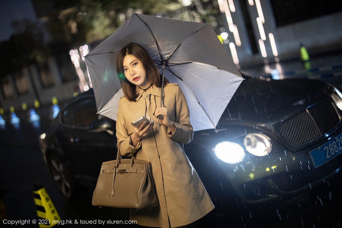 jpxgmn.cc[MyGirl美媛馆]Vol.500_女神绮里嘉Carina雨夜打车主题黑色内衣配黑丝吊袜诱惑写真68P