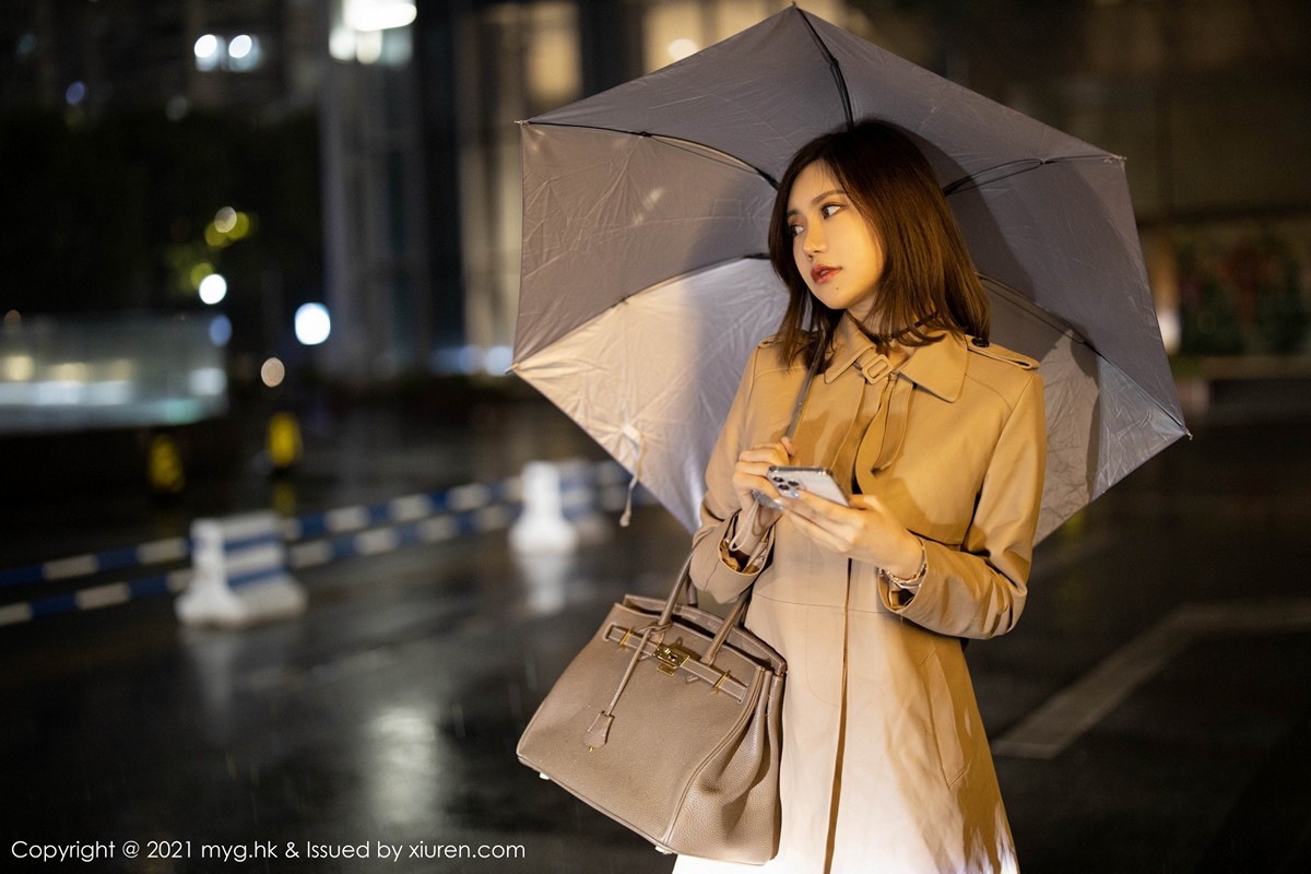 jpxgmn.cc[MyGirl美媛馆]Vol.500_女神绮里嘉Carina雨夜打车主题黑色内衣配黑丝吊袜诱惑写真68P