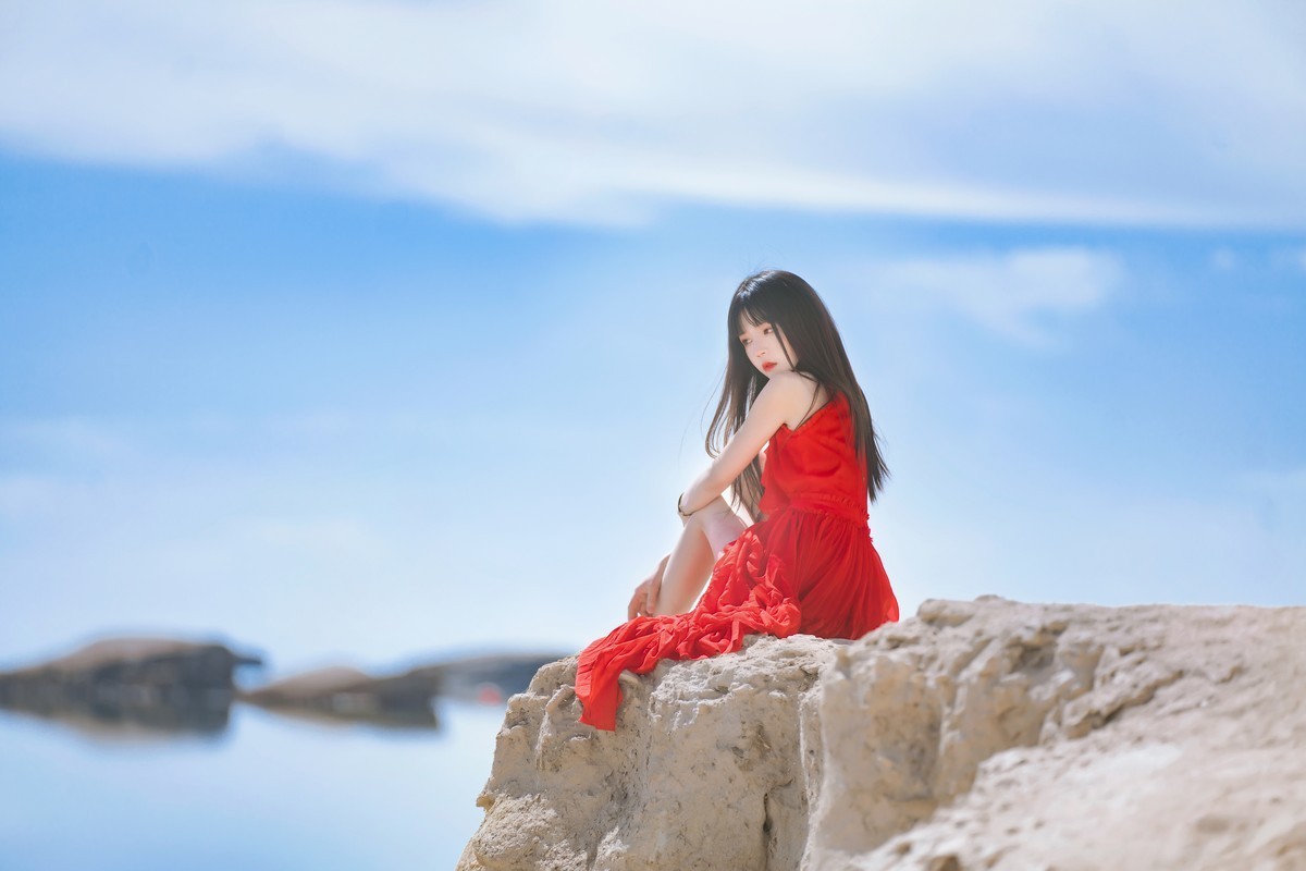 jpxgmn.cc[喵糖映画]Vol.372_秀发美少女海边飘逸红色长裙秀完美身材清爽迷人写真25P