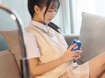 No.863_嫩模婴宁清纯少女主题私人性感百褶裙秀白皙美腿迷人写真32P