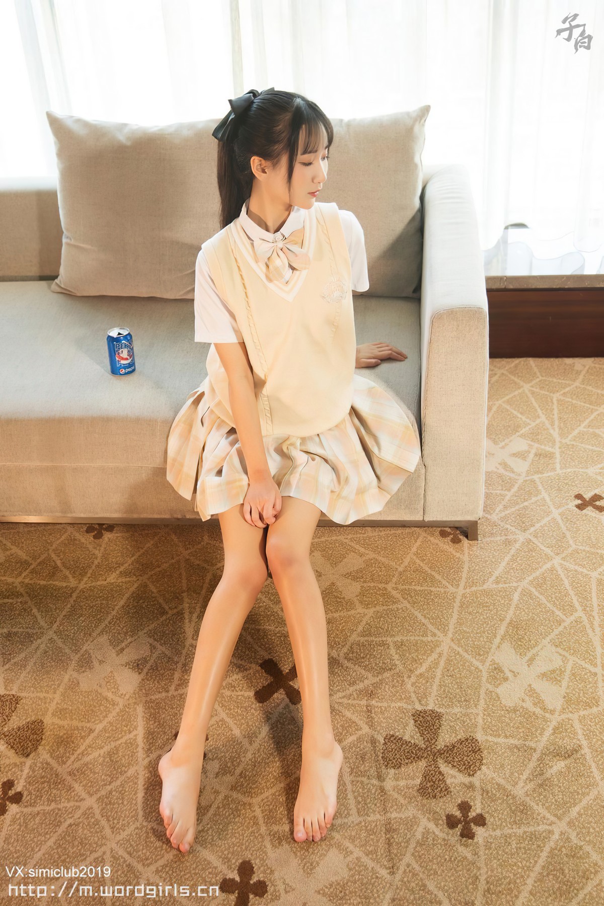 jpxgmn.cc[Toutiao头条女神]No.863_嫩模婴宁清纯少女主题私房性感百褶裙秀白嫩美腿迷人写真32P