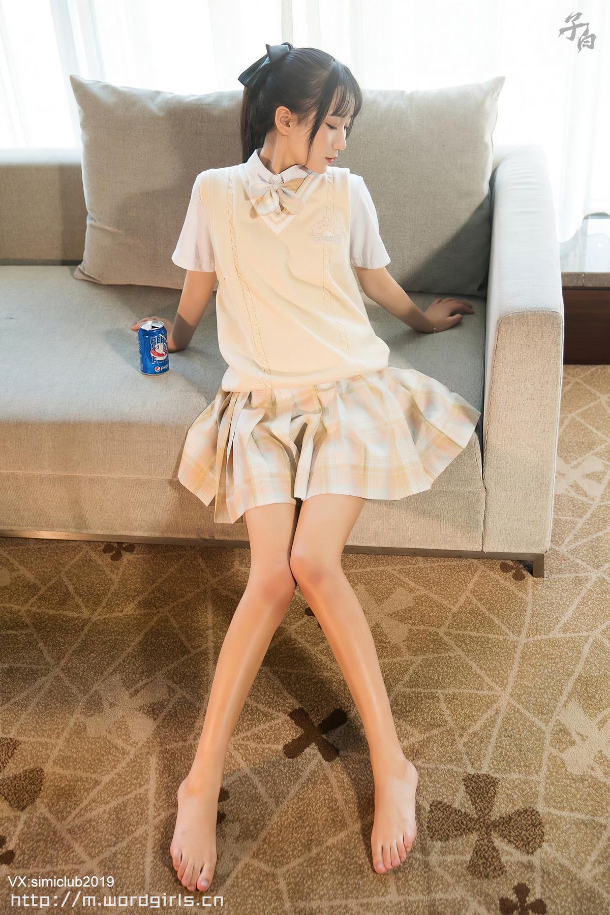 jpxgmn.cc[Toutiao头条女神]No.863_嫩模婴宁清纯少女主题私房性感百褶裙秀白嫩美腿迷人写真32P