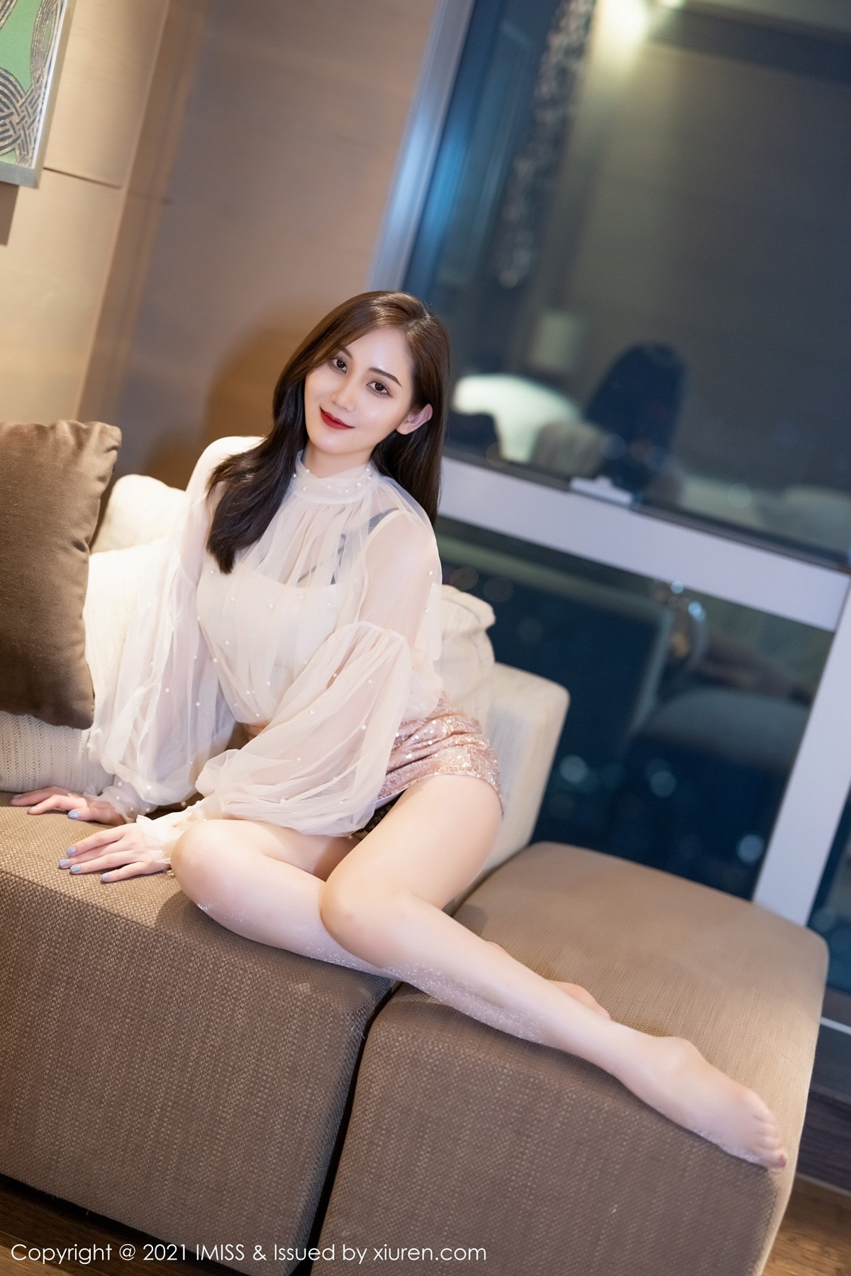 jpxgmn.cc[IMISS爱蜜社]Vol.567_气质女神SISY思私房床上半脱露性感内衣秀完美身材诱惑写真52P