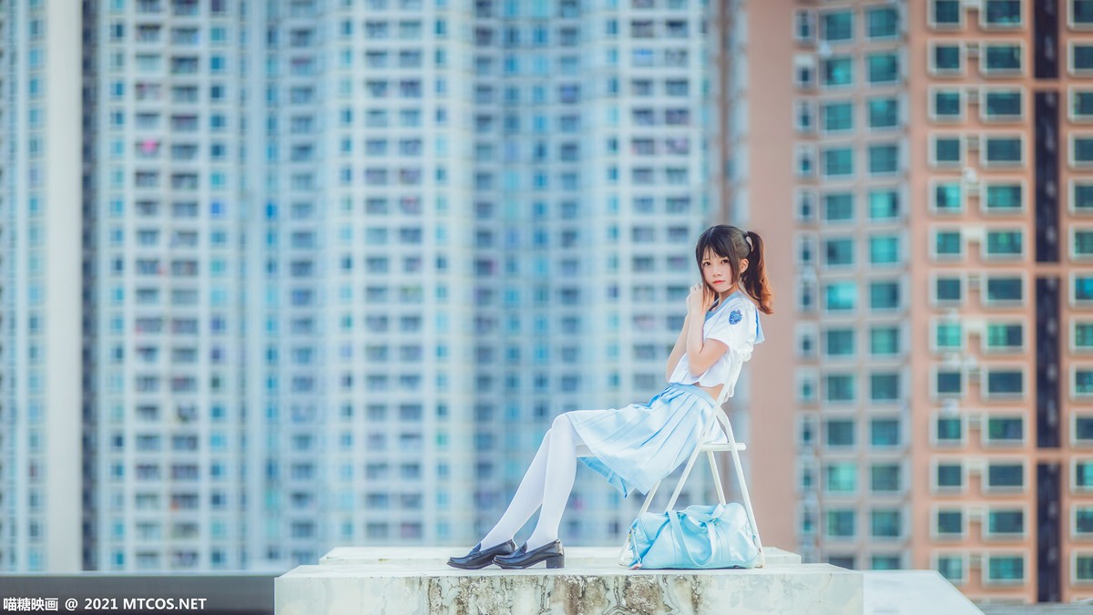 jpxgmn.cc[喵糖映画]Vol.374_双马尾美少女天台上性感女子高中生服饰配白丝袜迷人写真20P