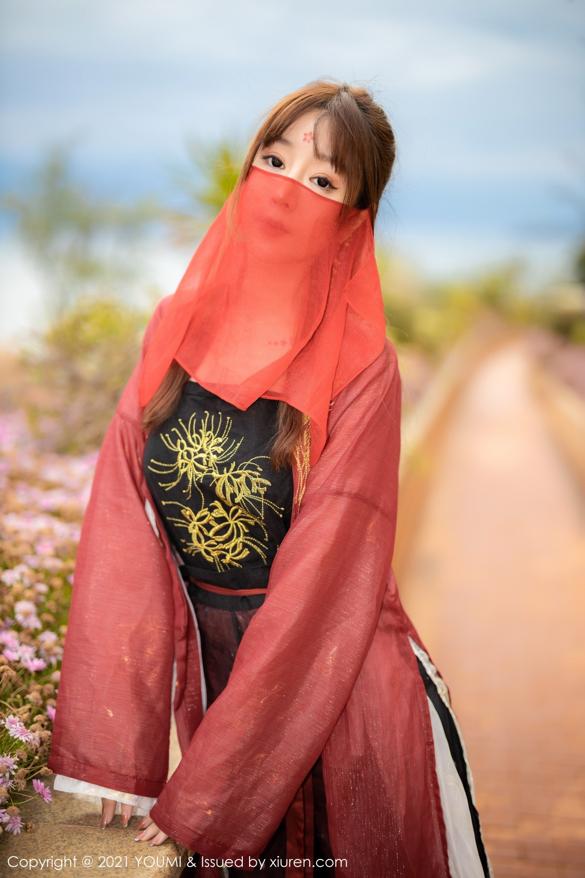jpxgmn.cc[YouMi尤蜜荟]Vol.621_女神王雨纯大理旅拍异域风情服饰泳池里半脱撩人诱惑写真61P