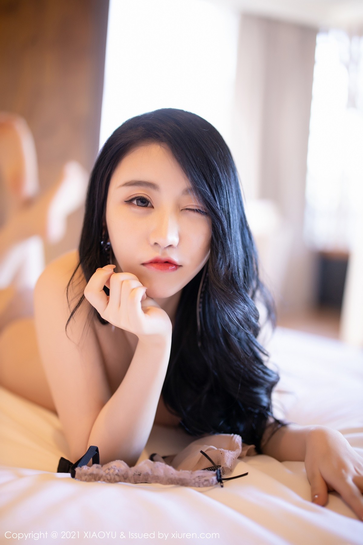 jpxgmn.cc[XiaoYu画语界]Vol.498_女神Cherry绯月樱西双版纳旅拍脱典雅礼裙露性感内衣诱惑写真80P
