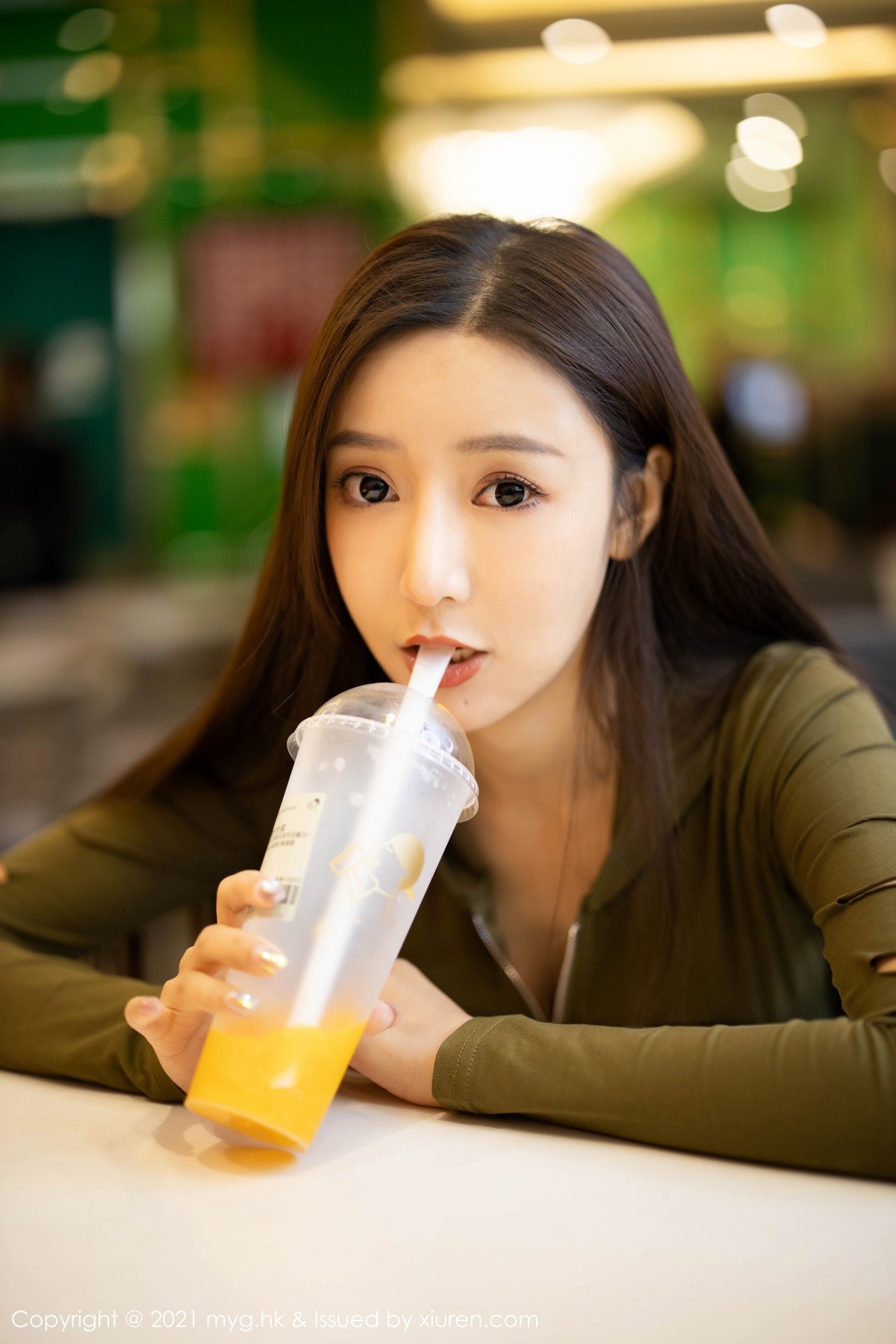 jpxgmn.cc[MyGirl美媛馆]Vol.502_女神王馨瑶yanni私房脱破洞牛仔裤秀浑圆美臀迷人诱惑写真68P
