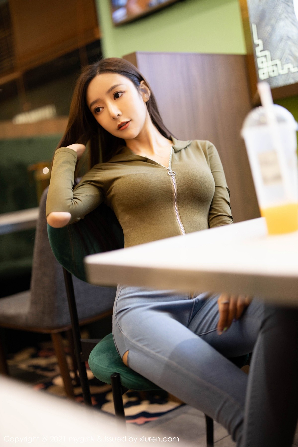 jpxgmn.cc[MyGirl美媛馆]Vol.502_女神王馨瑶yanni私房脱破洞牛仔裤秀浑圆美臀迷人诱惑写真68P