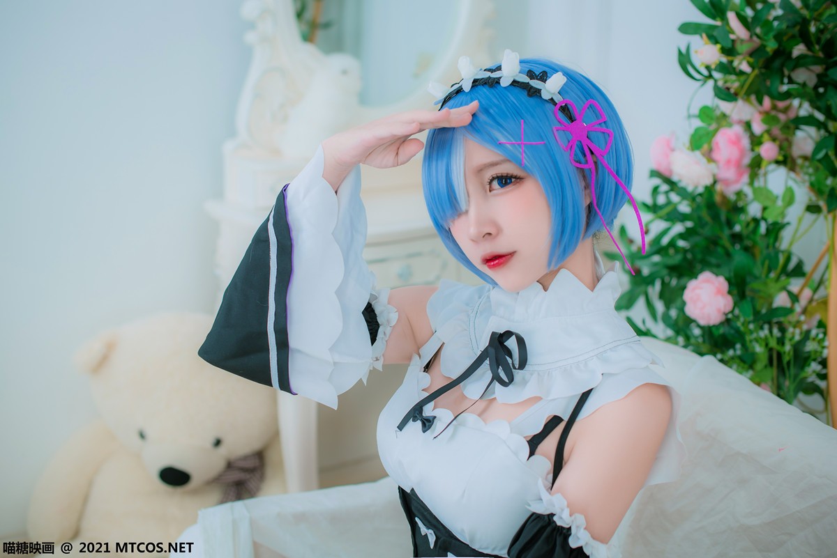 jpxgmn.cc[喵糖映画]Vol.377_COS美少女私房黑白雷姆女仆主题吊带白丝袜秀美腿迷人诱惑写真30P