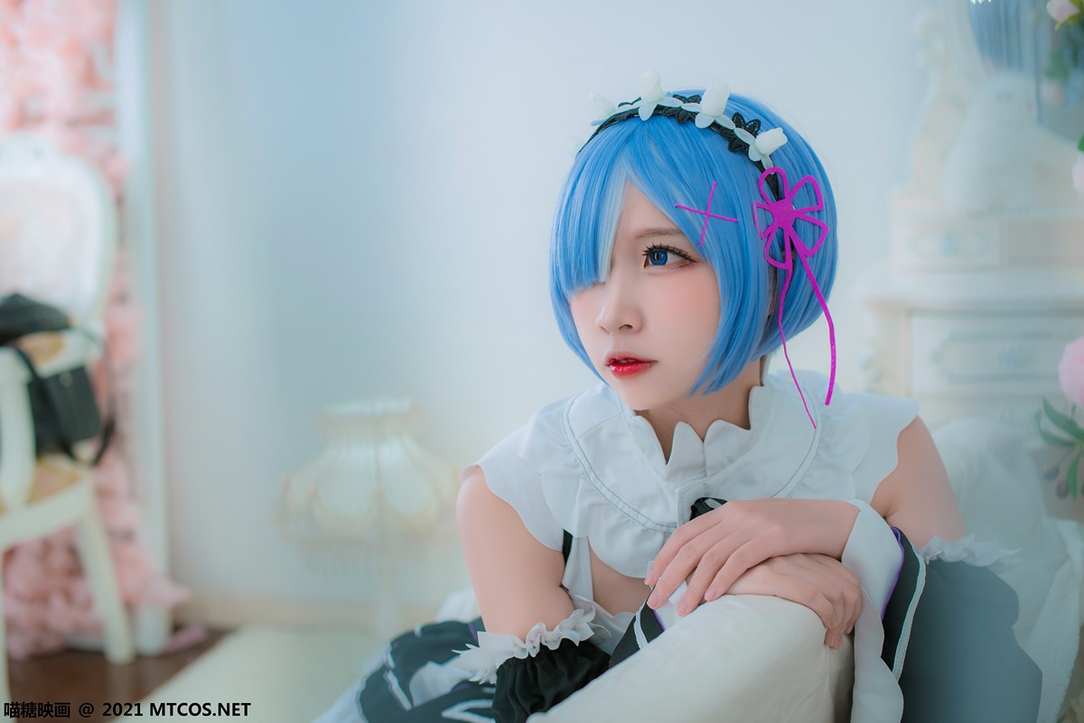 jpxgmn.cc[喵糖映画]Vol.377_COS美少女私房黑白雷姆女仆主题吊带白丝袜秀美腿迷人诱惑写真30P