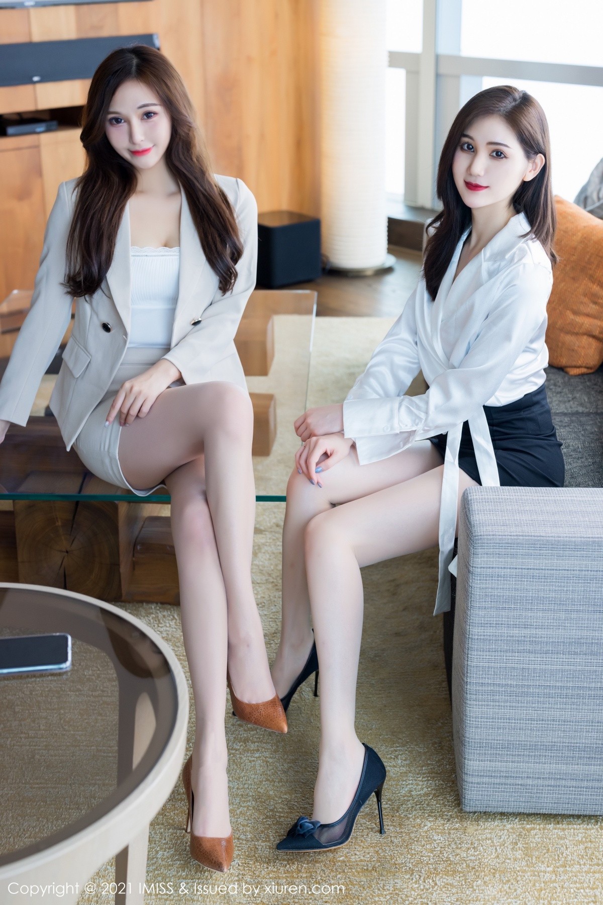 jpxgmn.cc[IMISS爱蜜社]Vol.570_气质模特Lavinia肉肉＆SISY思私房性感姐妹花蕾丝内衣诱惑写真53P