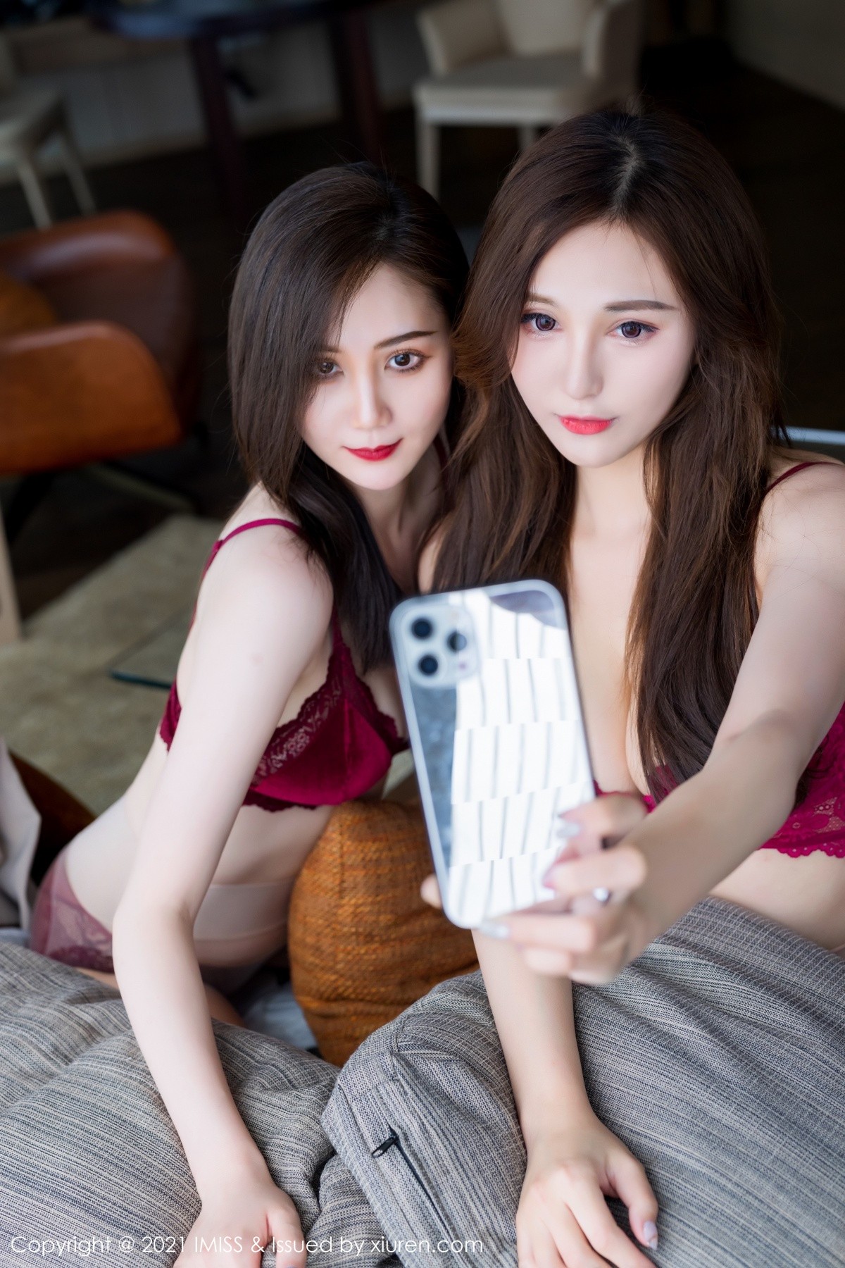 jpxgmn.cc[IMISS爱蜜社]Vol.570_气质模特Lavinia肉肉＆SISY思私房性感姐妹花蕾丝内衣诱惑写真53P