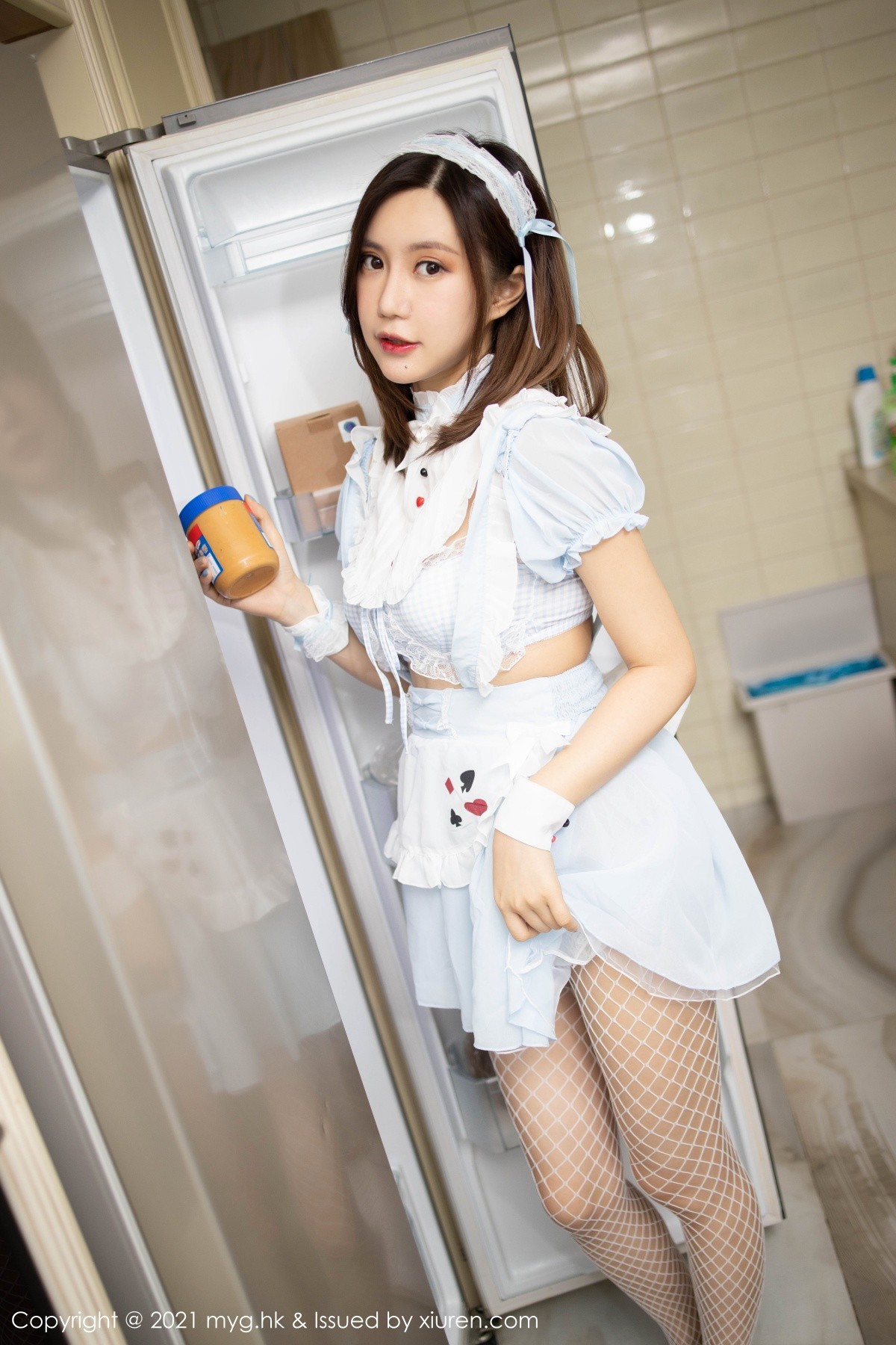 jpxgmn.cc[MyGirl美媛馆]Vol.504_女神绮里嘉Carina白色格子女仆装配白丝网袜极致魅惑写真70P