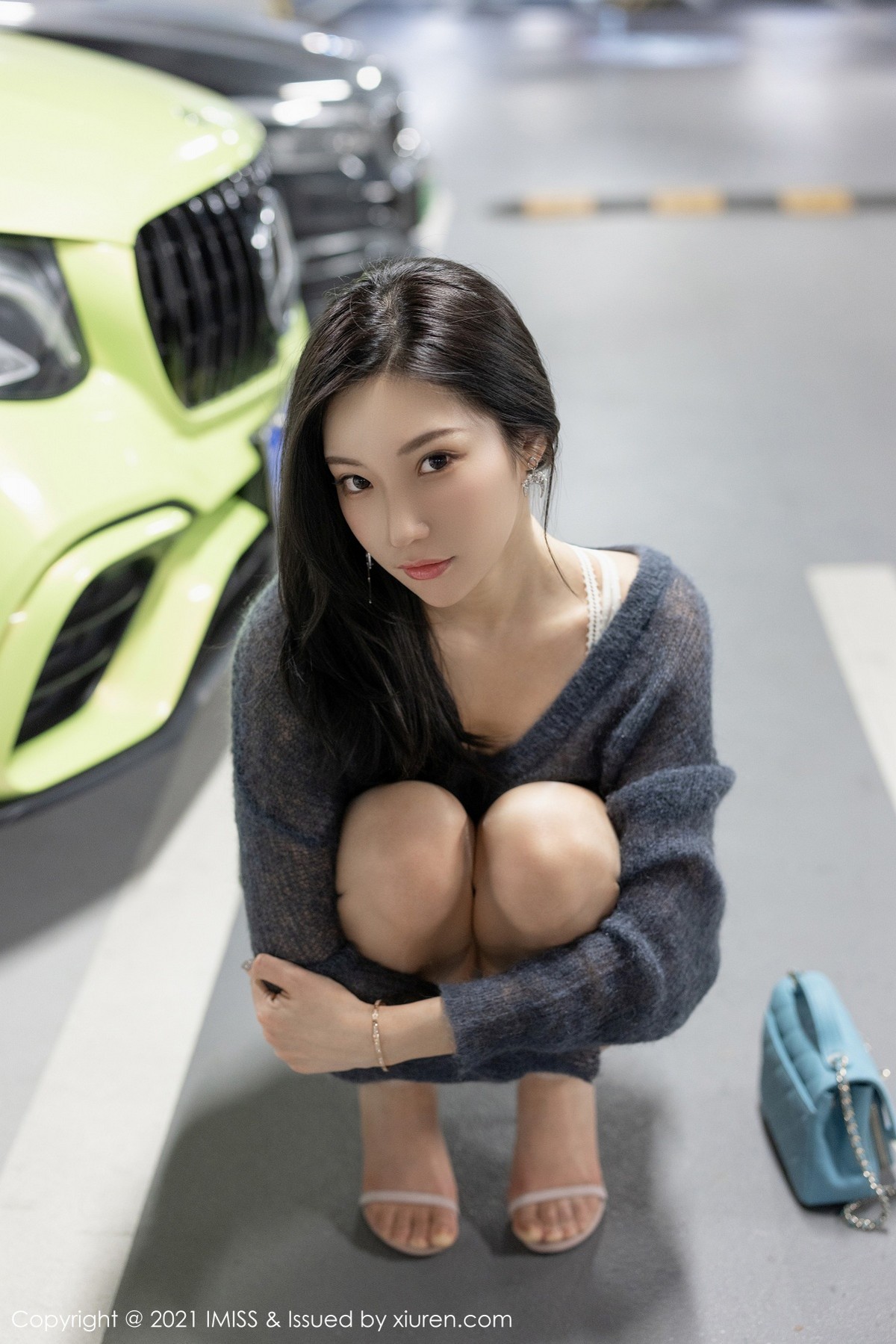 jpxgmn.cc[IMISS爱蜜社]Vol.571_女神小狐狸Kathryn时尚牛仔裤街拍+私房性感内衣诱惑写真68P
