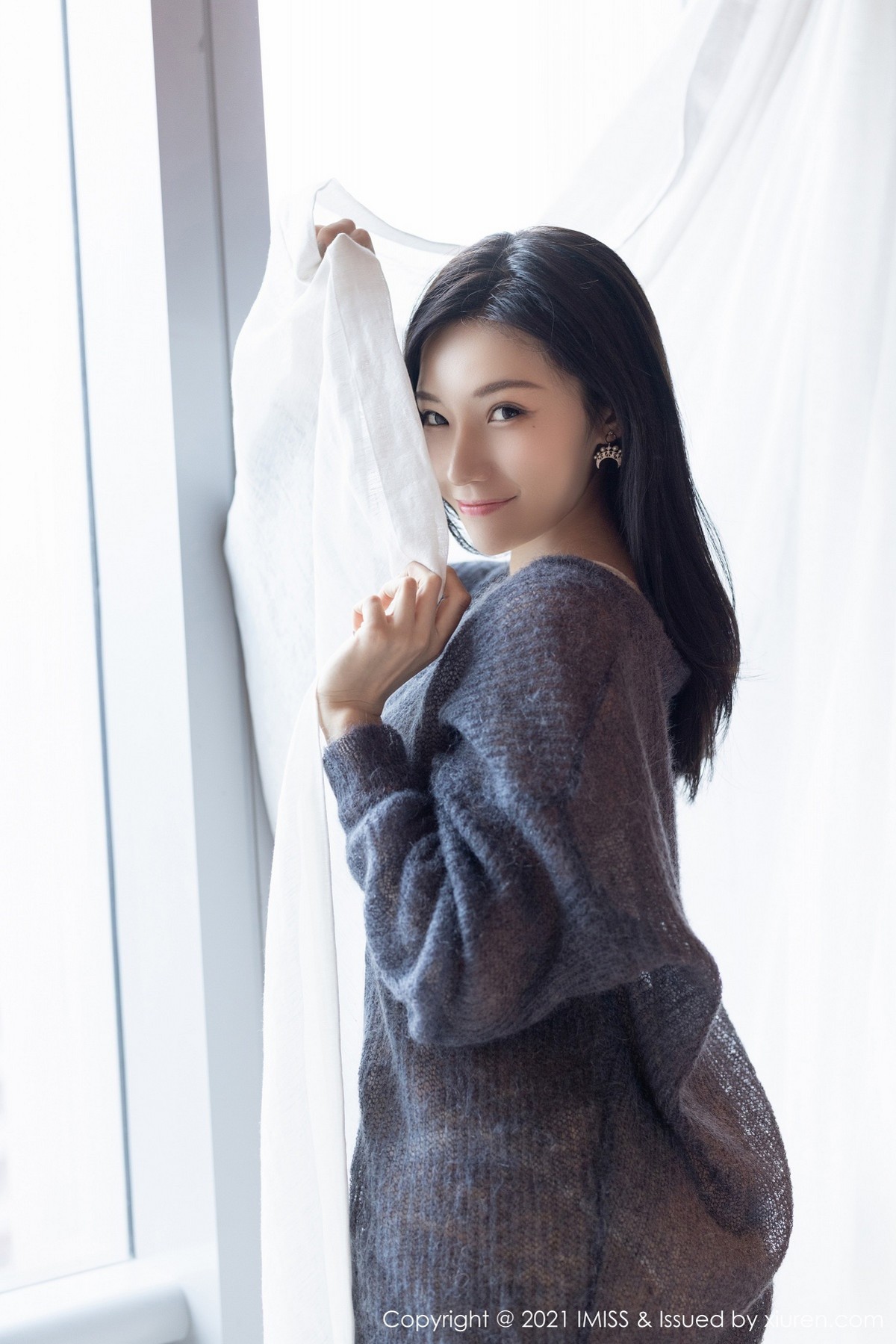 jpxgmn.cc[IMISS爱蜜社]Vol.571_女神小狐狸Kathryn时尚牛仔裤街拍+私房性感内衣诱惑写真68P