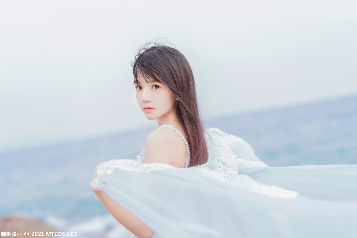 jpxgmn.cc[喵糖映画]Vol.380_长发美少女海边清纯吊带长裙随风飘逸清爽迷人写真20P