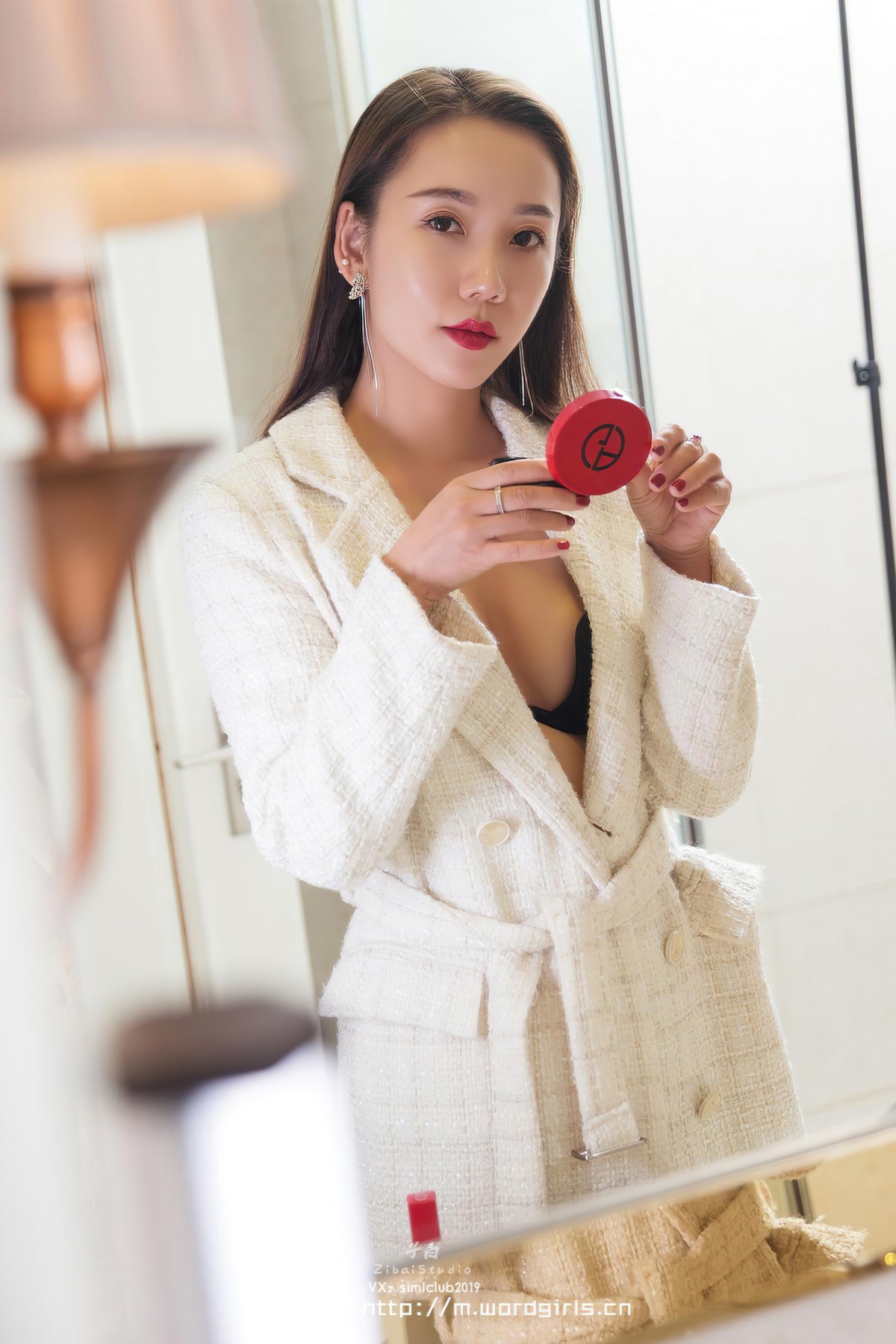 jpxgmn.cc[Toutiao头条女神]No.S050_嫩模艾静香女上司茶局主题制服套装半脱露翘臀诱惑写真52P