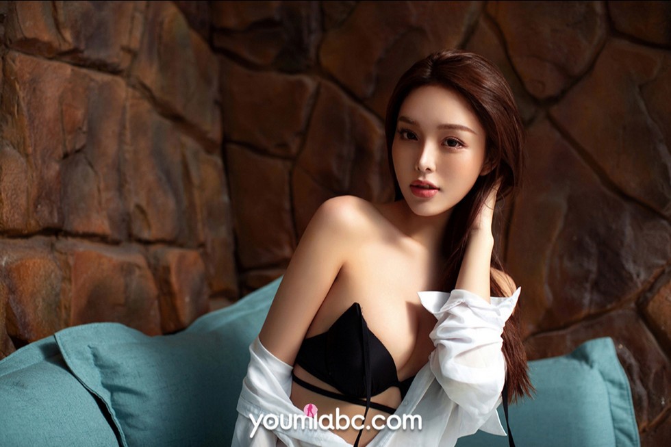 jpxgmn.cc[YouMi尤蜜]Vol.638_嫩模陈圆圆私房性感白衬衣配牛仔短裤半脱露豪乳诱惑写真44P