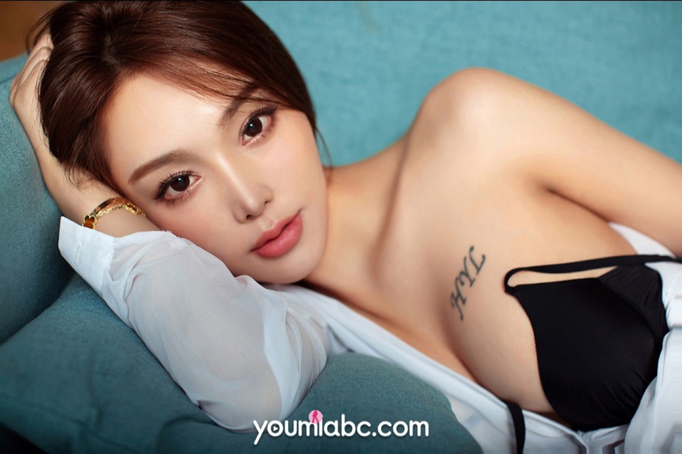 jpxgmn.cc[YouMi尤蜜]Vol.638_嫩模陈圆圆私房性感白衬衣配牛仔短裤半脱露豪乳诱惑写真44P