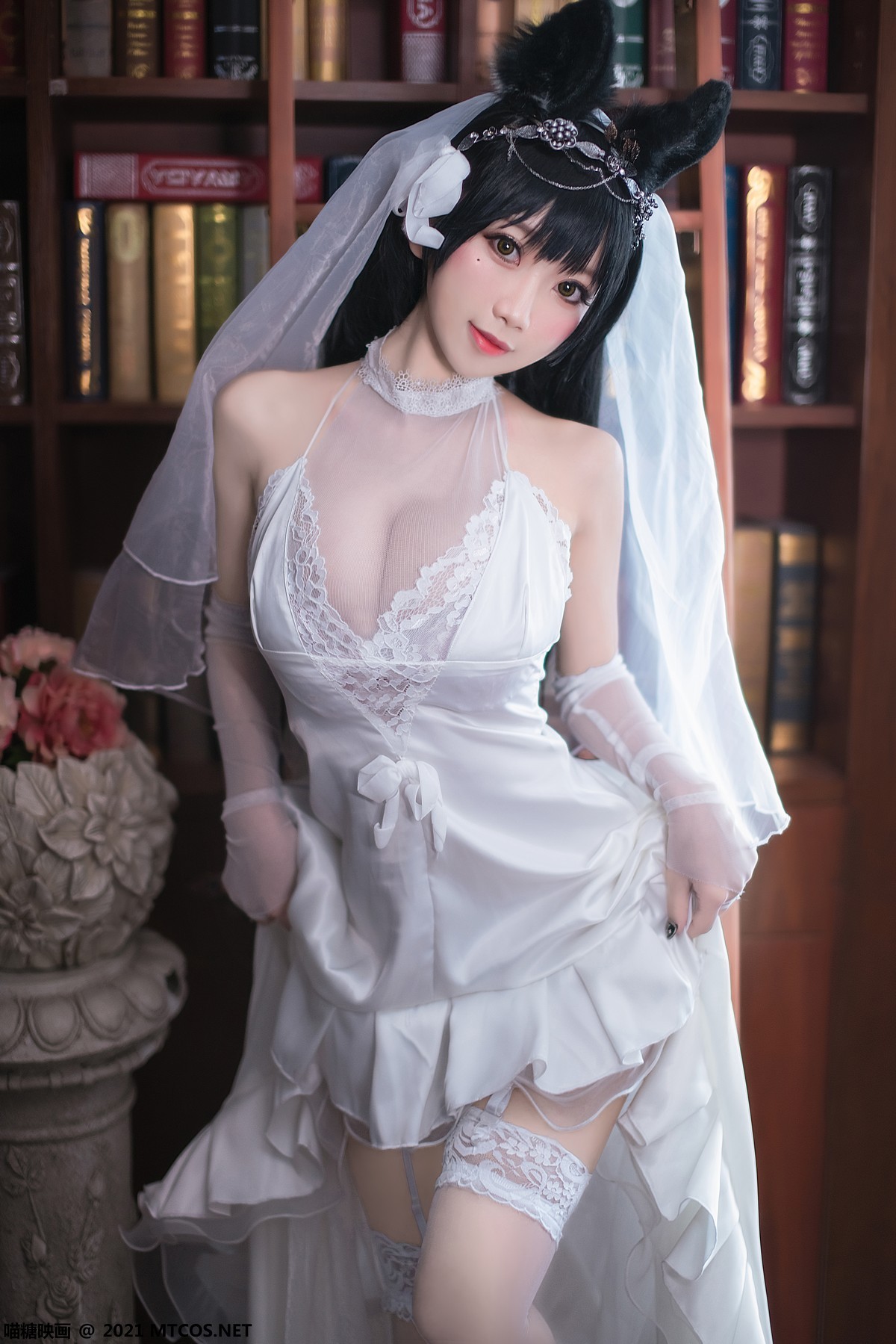 jpxgmn.cc[喵糖映画]Vol.381_美少女花嫁cos主题白色透视婚纱配蕾丝吊袜秀火辣身材诱惑写真23P