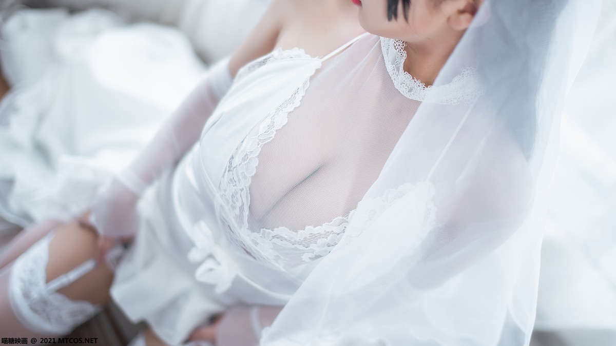 jpxgmn.cc[喵糖映画]Vol.381_美少女花嫁cos主题白色透视婚纱配蕾丝吊袜秀火辣身材诱惑写真23P