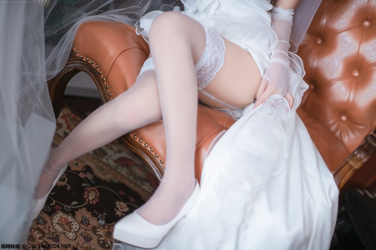 jpxgmn.cc[喵糖映画]Vol.381_美少女花嫁cos主题白色透视婚纱配蕾丝吊袜秀火辣身材诱惑写真23P