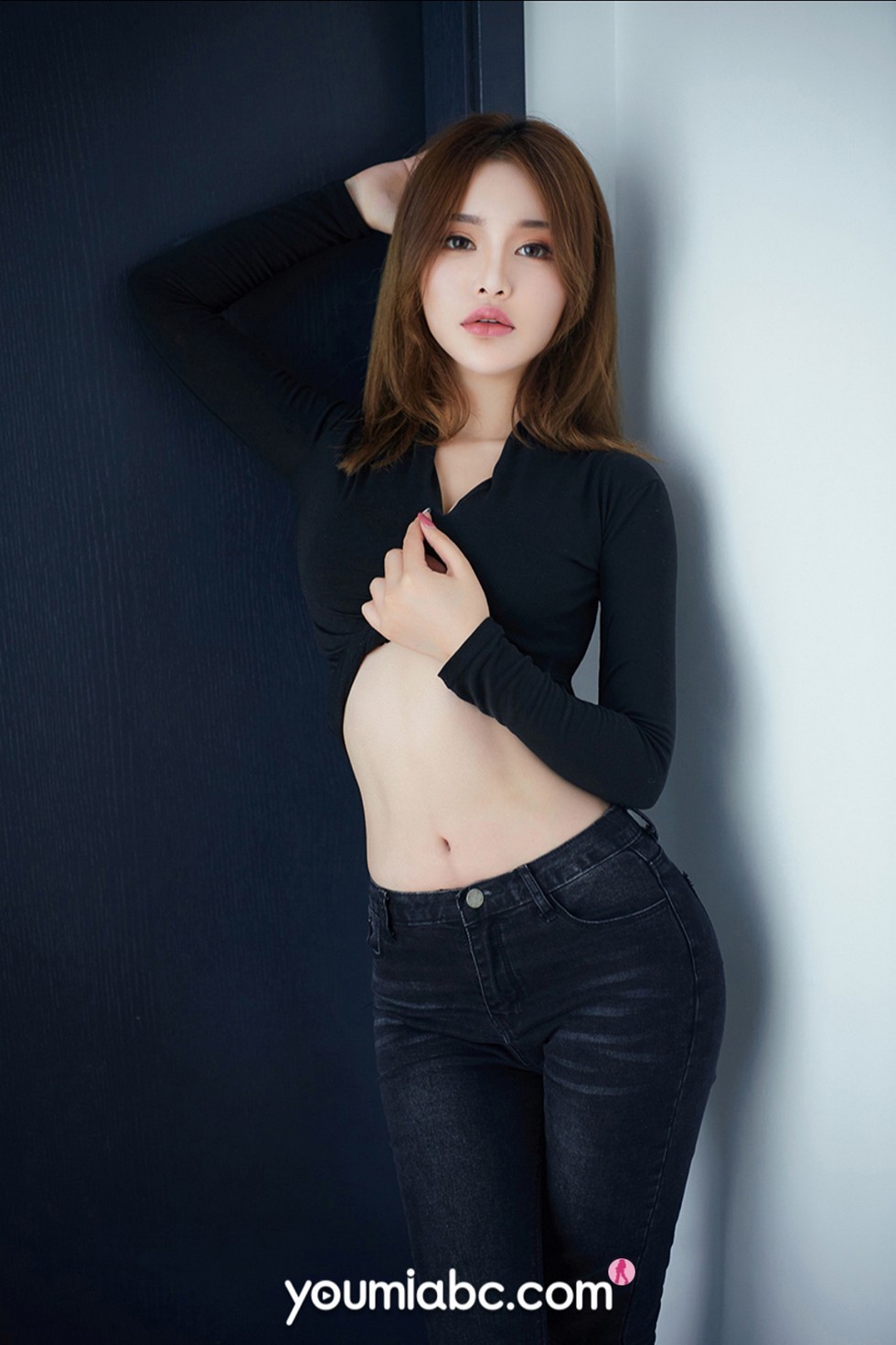 jpxgmn.cc[YouMi尤蜜]Vol.646_嫩模陈宇曦私房脱紧身牛仔裤露白嫩翘臀极致诱惑写真34P