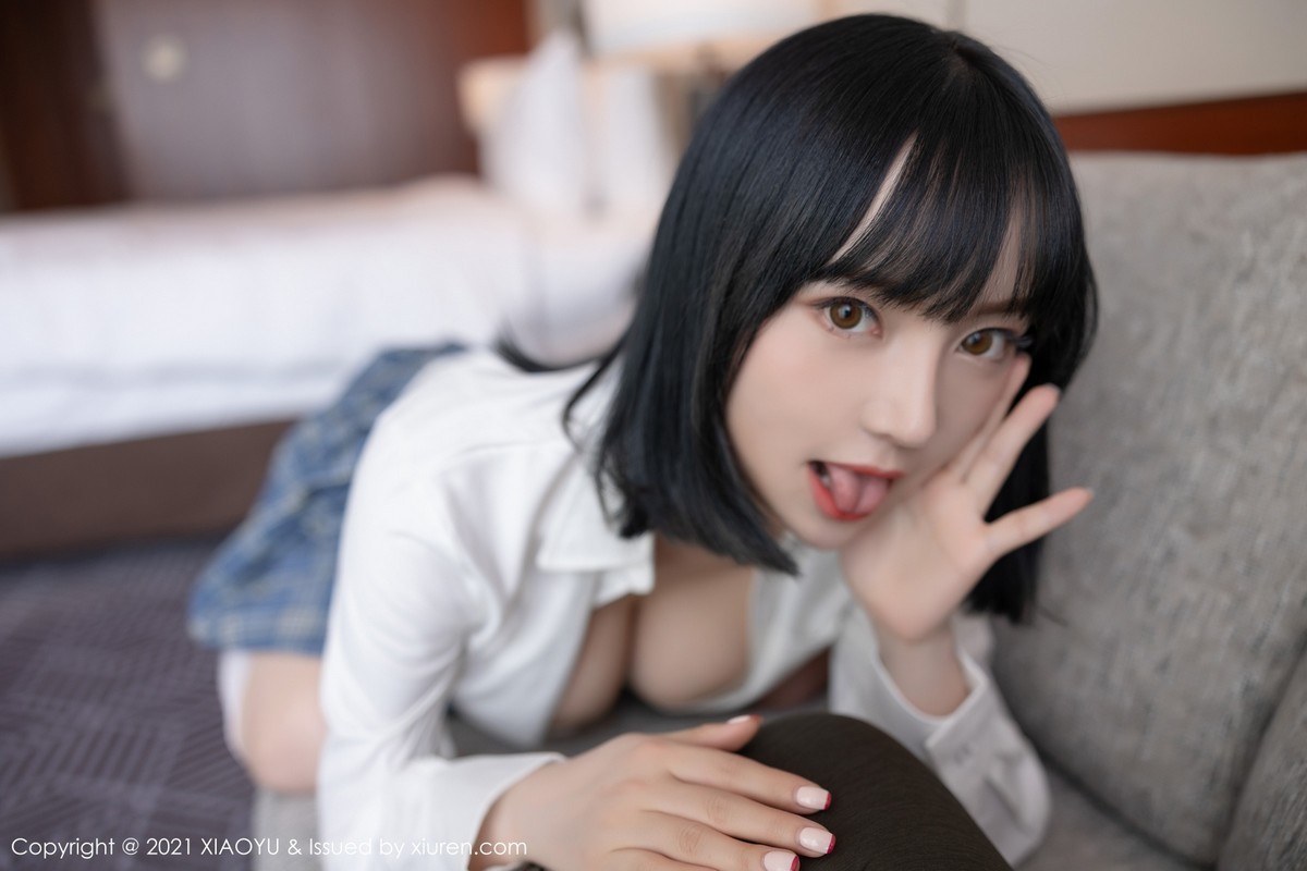 jpxgmn.cc[XiaoYu画语界]Vol.508_新人模特豆瓣酱JK制服半脱露粉色内裤秀浑圆翘臀诱惑写真56P