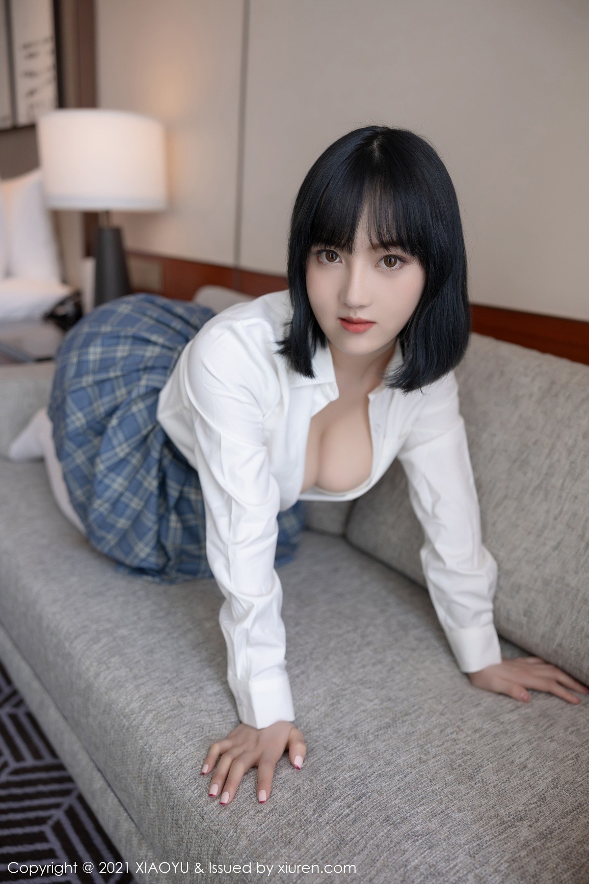 jpxgmn.cc[XiaoYu画语界]Vol.508_新人模特豆瓣酱JK制服半脱露粉色内裤秀浑圆翘臀诱惑写真56P