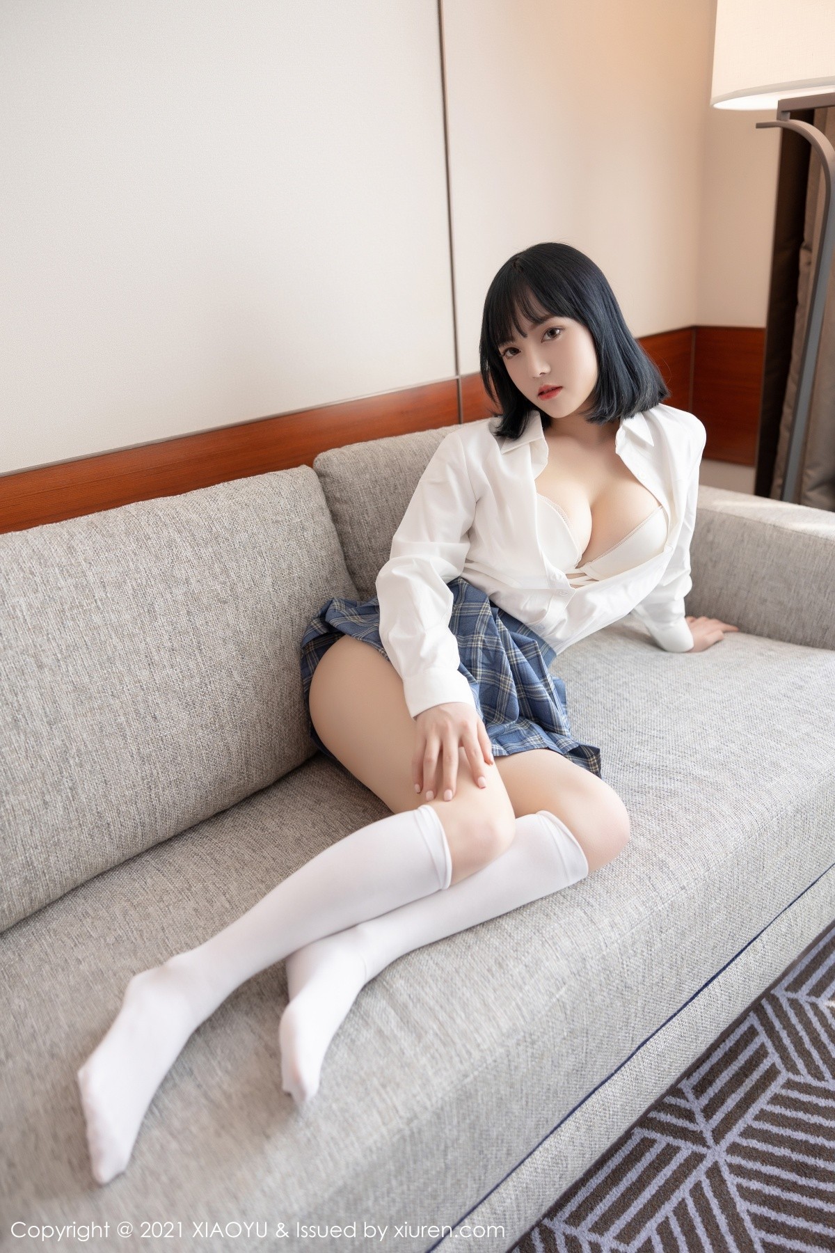 jpxgmn.cc[XiaoYu画语界]Vol.508_新人模特豆瓣酱JK制服半脱露粉色内裤秀浑圆翘臀诱惑写真56P