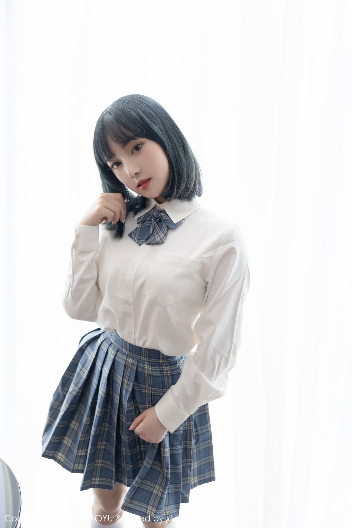 jpxgmn.cc[XiaoYu画语界]Vol.508_新人模特豆瓣酱JK制服半脱露粉色内裤秀浑圆翘臀诱惑写真56P