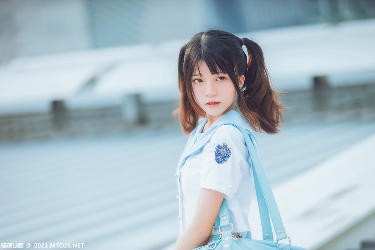 jpxgmn.cc[喵糖映画]Vol.374_双马尾美少女天台上性感女子高中生服饰配白丝袜迷人写真20P
