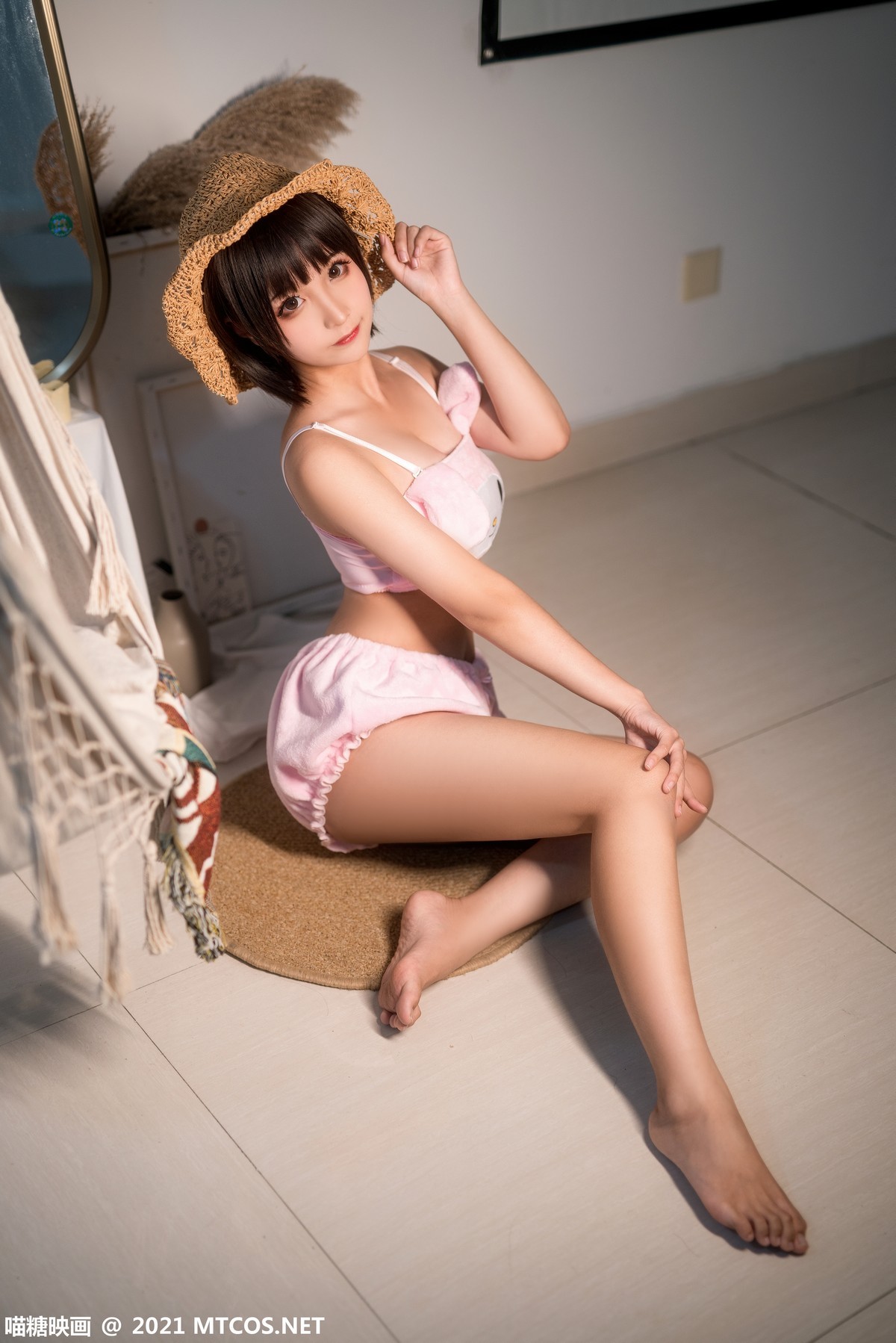 jpxgmn.cc[喵糖映画]Vol.383_草帽美少女私房粉色性感佩蒂睡衣秀完美身材迷人诱惑写真20P
