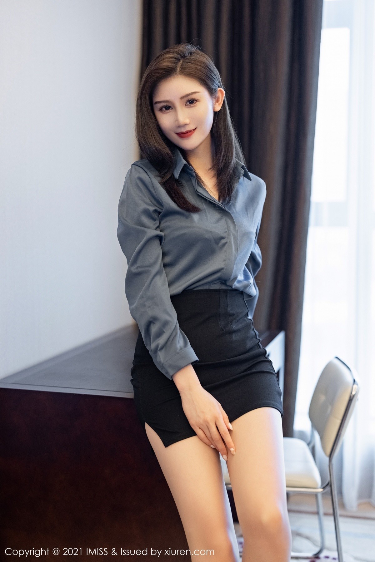 jpxgmn.cc[IMISS爱蜜社]Vol.577_气质女神SISY思都市OL主题私房半脱露性感内衣完美诱惑写真57P