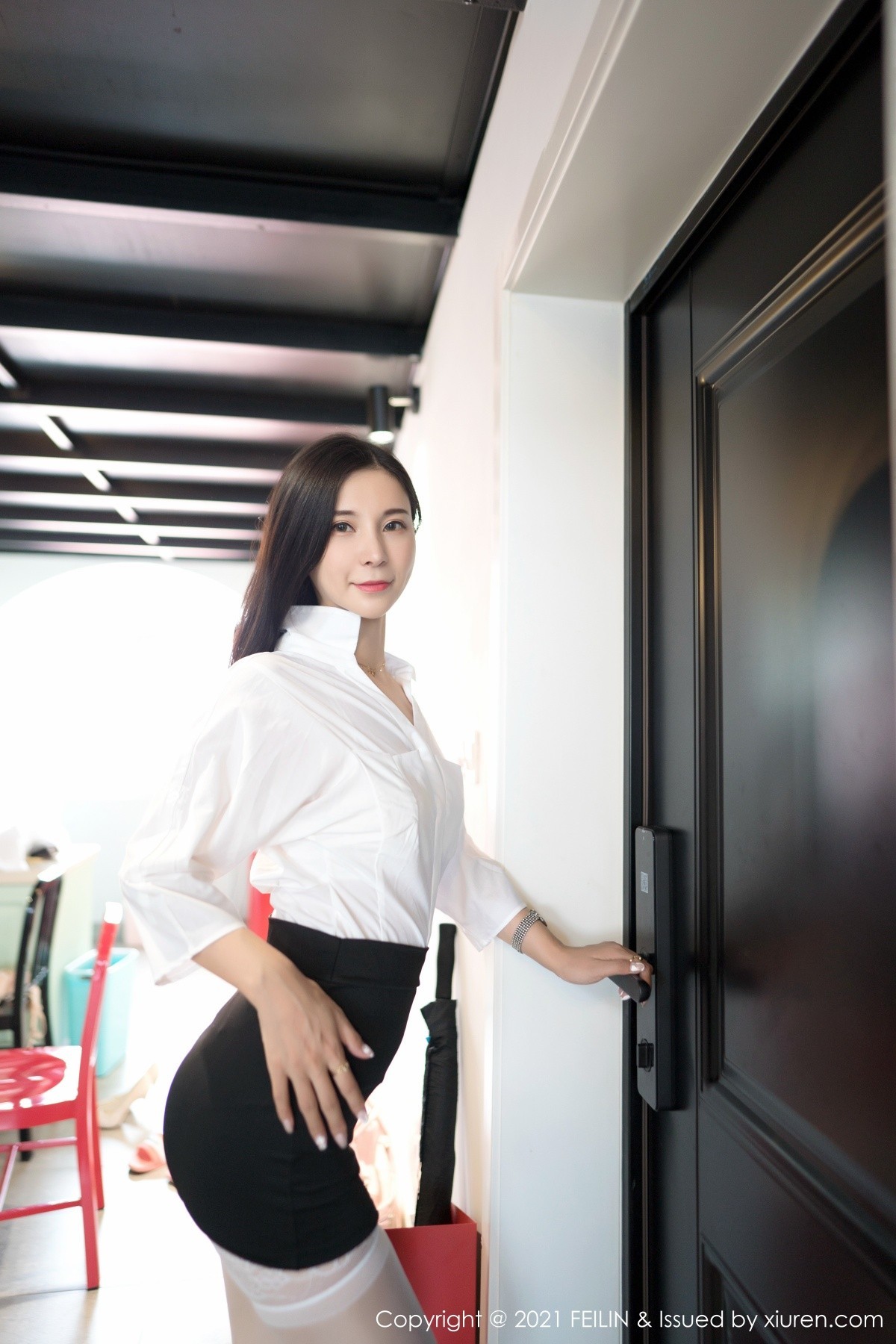 jpxgmn.cc[FeiLin嗲囡囡]VOL.289_嫩模小蛮妖Yummy私房浴室真空浴袍+床上蕾丝内衣完美诱惑写真50P